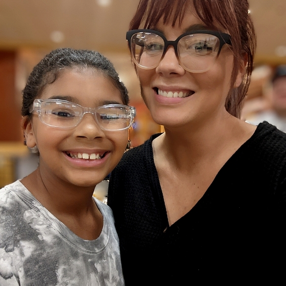 Meet your Posher, Christina - Picture 1 of 1